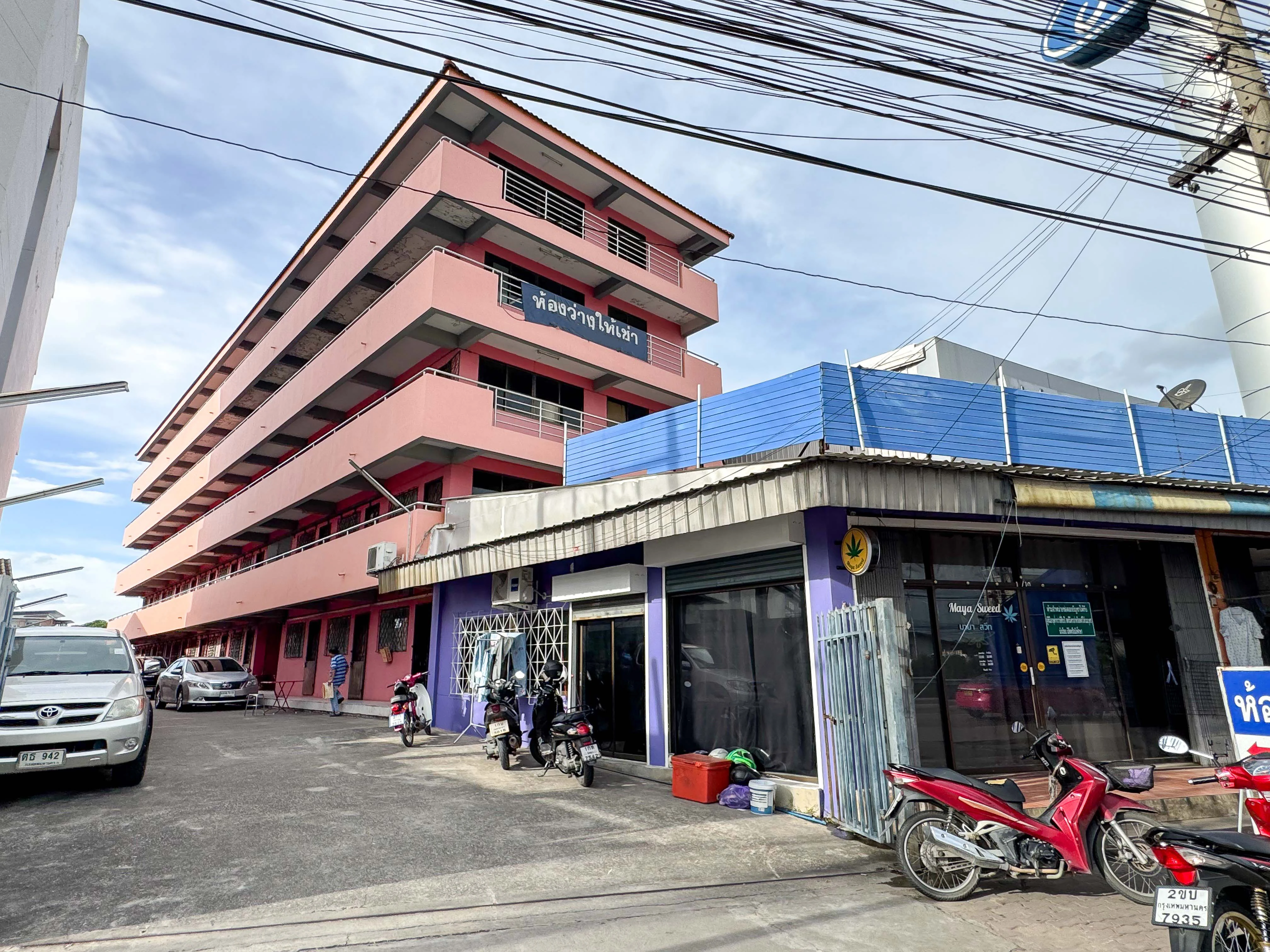 รูปภาพ Cover-🔥ขายด่วน🔥อพาร์ทเม้นท์/หอพักอ้อมใหญ่ 50ห้อง 200วา