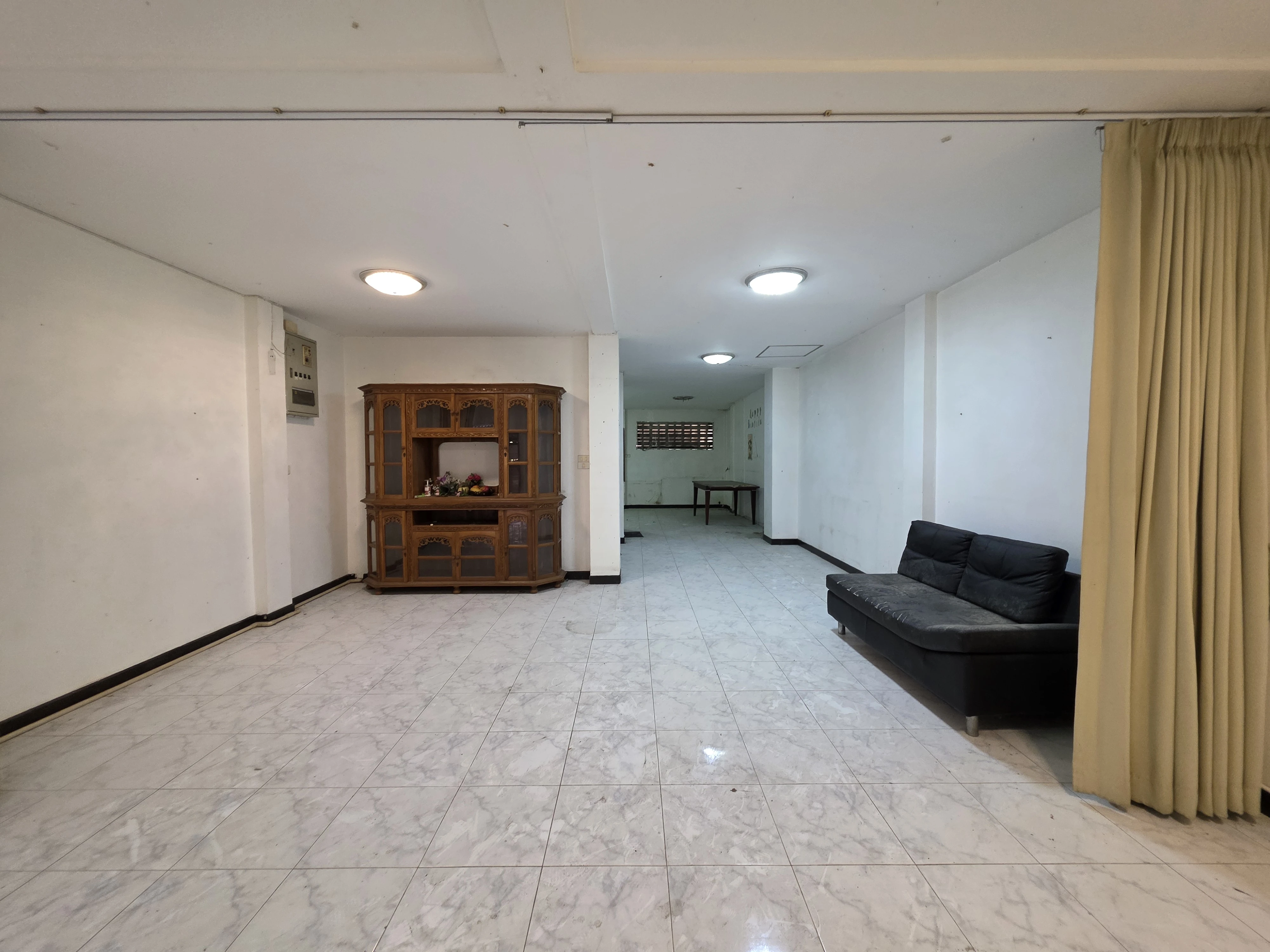 รูปภาพ Cover-ขายด่วน! บ้านทาวน์โฮม สร้างจากอิฐมอญแดงทั้งหลัง!