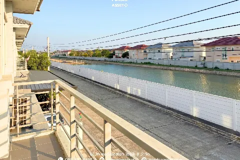 บ้านแฝดสไตล์บ้านเดี่ยว คุณาลัย จอย บางบัวทอง 的画廊图 9