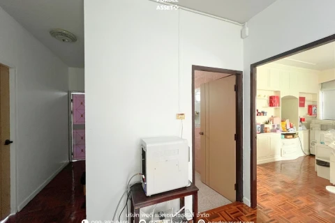 แกลลอรี่ของ บ้านเดี่ยวหลังใหญ่ พร้อมบ้านน๊อคดาวน์ ซอยเทิดราชัน 37 รูปที่ 12