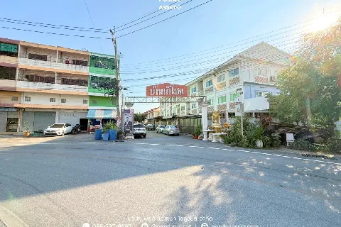 หมู่บ้านนำโชค เพชรเกษม58's gallery image at 17