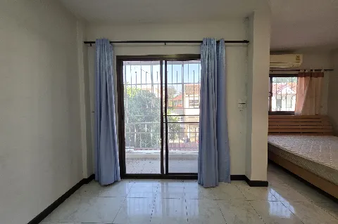 แกลลอรี่ของ ขายด่วน! บ้านทาวน์โฮม สร้างจากอิฐมอญแดงทั้งหลัง! รูปที่ 4