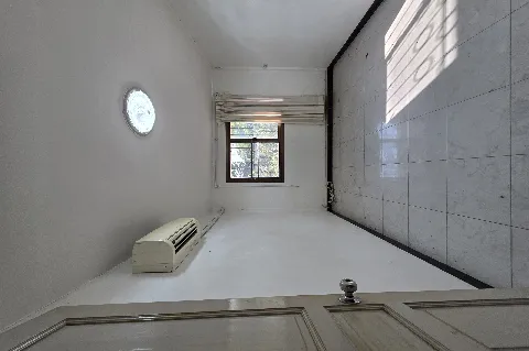 แกลลอรี่ของ ขายด่วน! บ้านทาวน์โฮม สร้างจากอิฐมอญแดงทั้งหลัง! รูปที่ 8