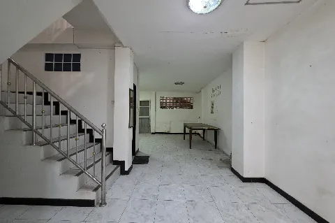 แกลลอรี่ของ ขายด่วน! บ้านทาวน์โฮม สร้างจากอิฐมอญแดงทั้งหลัง! รูปที่ 10