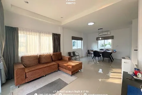 บ้านแฝดสไตล์บ้านเดี่ยว คุณาลัย จอย บางบัวทอง 的画廊图 2