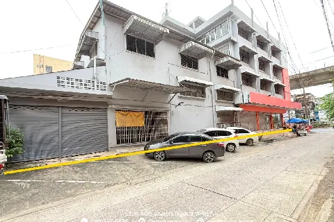 แกลลอรี่ของ อาคารพาณิชย์ 4.5 ชั้น ติดถนนเพชรเกษม รูปที่ 2