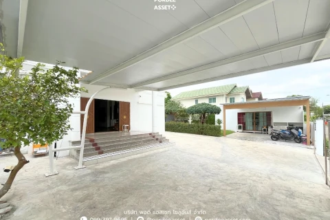 แกลลอรี่ของ บ้านเดี่ยวหลังใหญ่ พร้อมบ้านน๊อคดาวน์ ซอยเทิดราชัน 37 รูปที่ 3