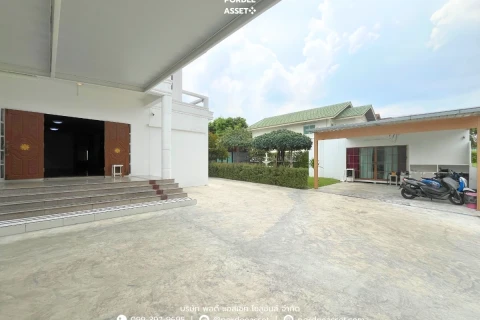 แกลลอรี่ของ บ้านเดี่ยวหลังใหญ่ พร้อมบ้านน๊อคดาวน์ ซอยเทิดราชัน 37 รูปที่ 31