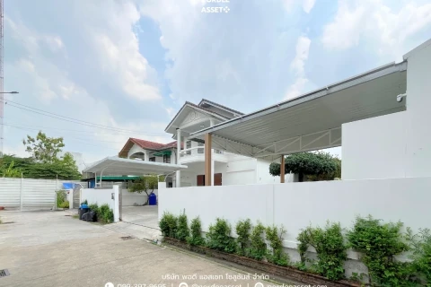 แกลลอรี่ของ บ้านเดี่ยวหลังใหญ่ พร้อมบ้านน๊อคดาวน์ ซอยเทิดราชัน 37 รูปที่ 34