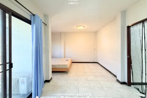 หมู่บ้านนำโชค เพชรเกษม58's gallery image at 4