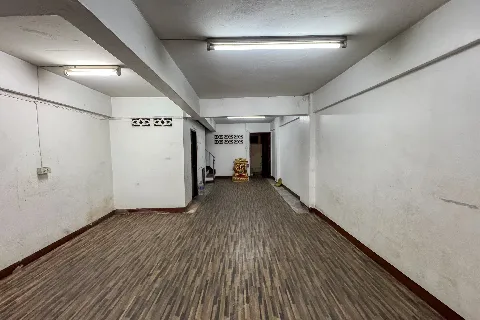 🔥ขายด่วน🔥 อาคารพาณิชย์3.5ชั้น 2คูหา ริมถ.เอกชัย 的画廊图 13