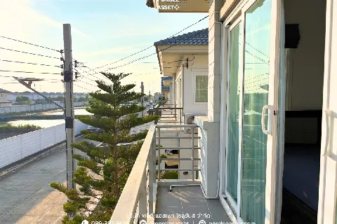 บ้านแฝดสไตล์บ้านเดี่ยว คุณาลัย จอย บางบัวทอง 的画廊图 8