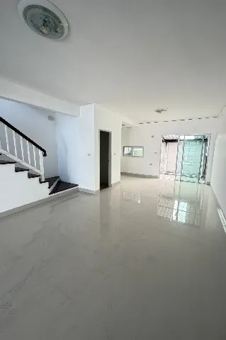 แกลลอรี่ของ ทาวน์ พลัส ประชาอุทิศ ทาวน์โฮม 3 ชั้น เริ่ม 2.99 ล รูปที่ 31